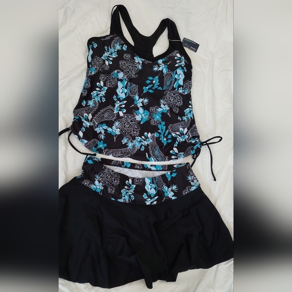 NWT Women's Plus Size Scoop Neck Tummy Control Tankini Swimsuit - Picture 6 of 12